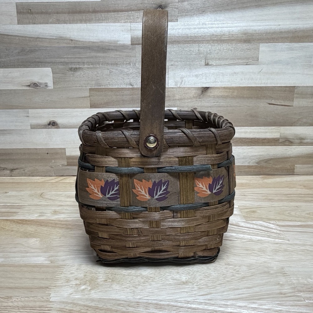 VTG Woven Wood Fall Basket Swing Handle Autumn Leaves Rustic Farmhouse Decor